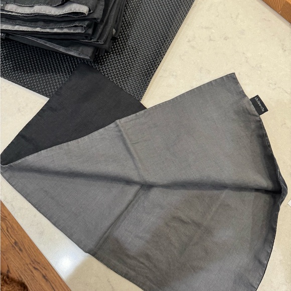 Chilewich Table Setting For 12! - Picture 3 of 5